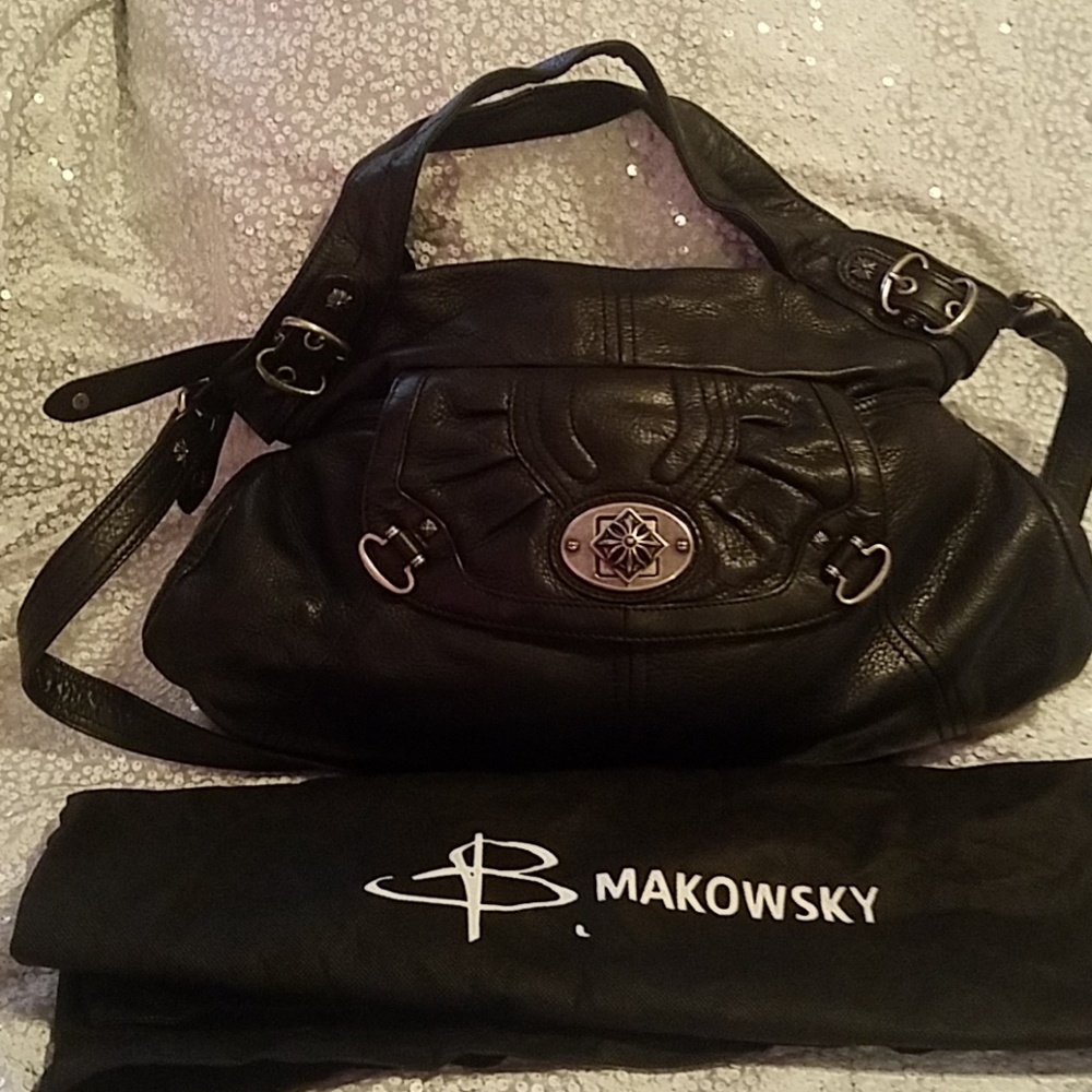 B. Makowsky handbag